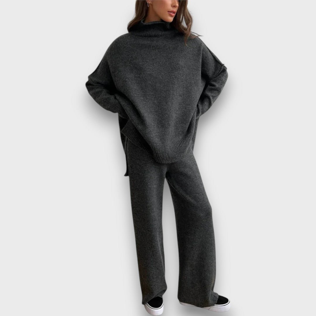 Gevanna | Two-Piece Knitted Set with Roll Neck